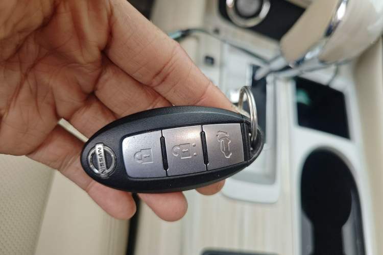 Used Nissan Murano 2019 2.5L XL Two-Wheel Drive Smart Connect Luxury Edition China VI Standard Vehicle Key