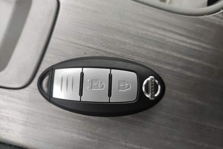 Used Nissan Murano 2019 2.5L XE Two-Wheel Drive Elite Version China VI Standard Vehicle Key