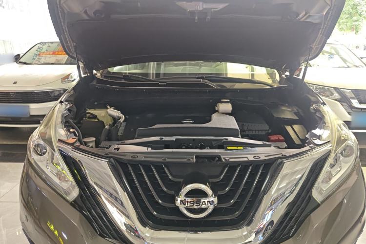 Used Nissan Murano 2019 2.5L XL Two-Wheel Drive Smart Connect Luxury Edition China VI Standard Engine Bay
