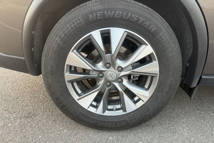 Used Nissan Murano 2019 2.5L XL Two-Wheel Drive Smart Connect Luxury Edition China VI Standard Exterior 15