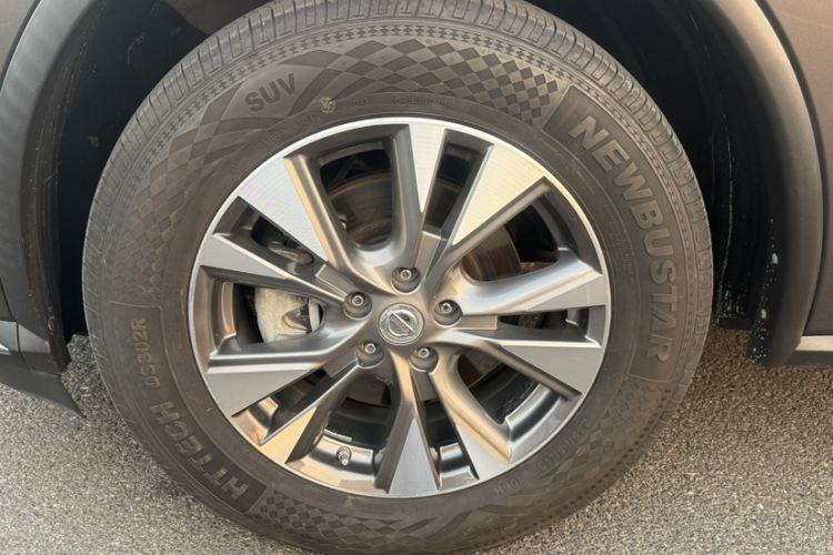 Used Nissan Murano 2019 2.5L XL Two-Wheel Drive Smart Connect Luxury Edition China VI Standard Exterior 2