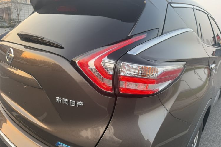 Used Nissan Murano 2019 2.5L XL Two-Wheel Drive Smart Connect Luxury Edition China VI Standard Exterior 6