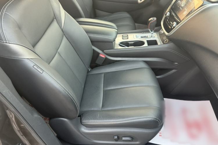Used Nissan Murano 2019 2.5L XL Two-Wheel Drive Smart Connect Luxury Edition China VI Standard Interior 9