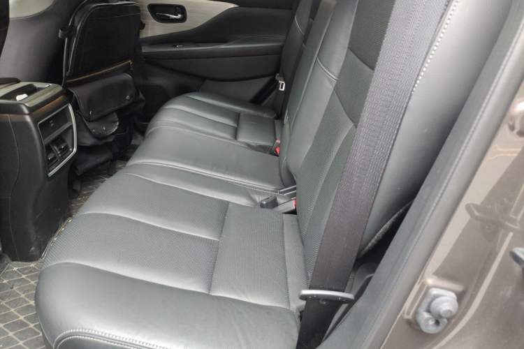 Used Nissan Murano 2019 2.5L XL Two-Wheel Drive Smart Connect Luxury Edition China VI Standard Left Rear Seat