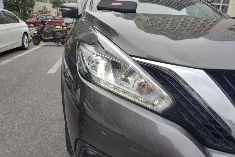 Used Nissan Murano 2019 2.5L XL Two-Wheel Drive Smart Connect Luxury Edition China VI Standard Right Front Headlight