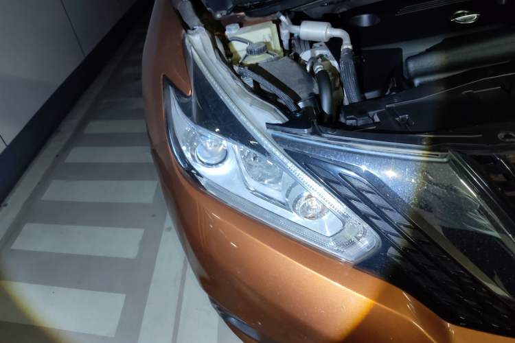 Used Nissan Murano 2019 2.5L XE Two-Wheel Drive Elite Version China V Standard Right Front Headlight