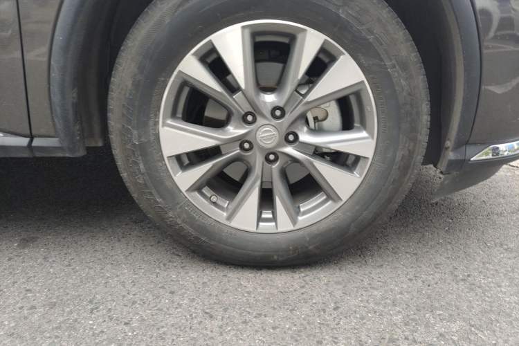 Used Nissan Murano 2019 2.5L XL Two-Wheel Drive Smart Connect Luxury Edition China VI Standard Right Front Wheel Hub