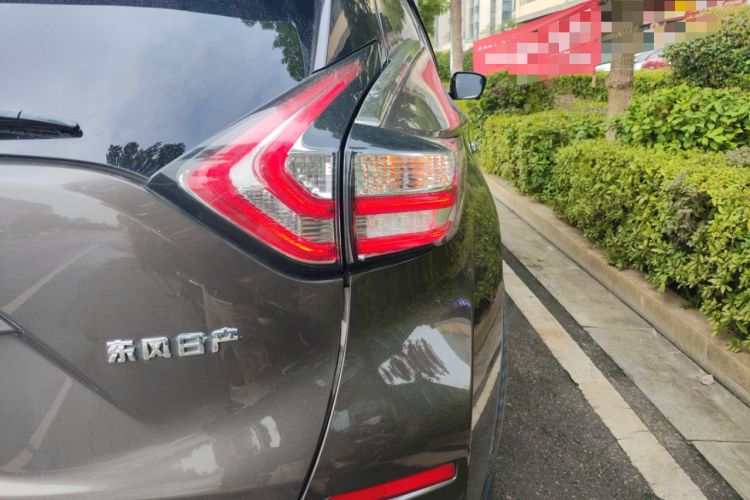Used Nissan Murano 2019 2.5L XL Two-Wheel Drive Smart Connect Luxury Edition China VI Standard Right Rear Taillight