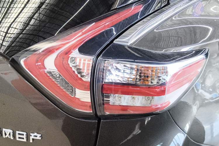 Used Nissan Murano 2019 2.5L XL Two-Wheel Drive Smart Connect Luxury Edition China VI Standard Right Rear Taillight