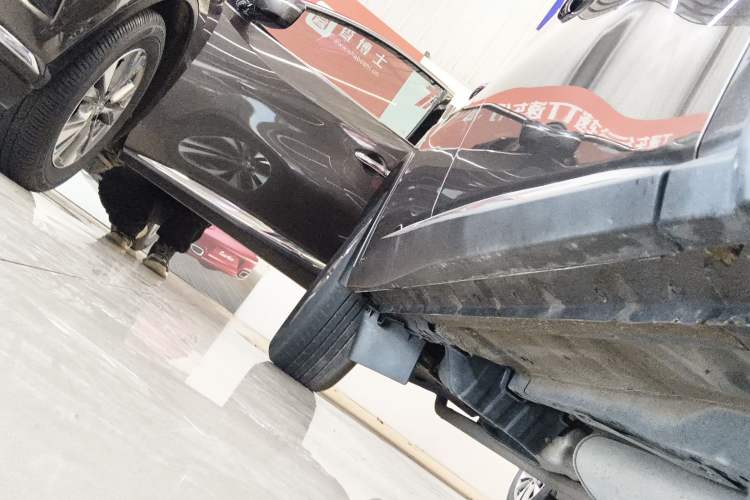Used Nissan Murano 2019 2.5L XL Two-Wheel Drive Smart Connect Luxury Edition China VI Standard Right Side Sill
