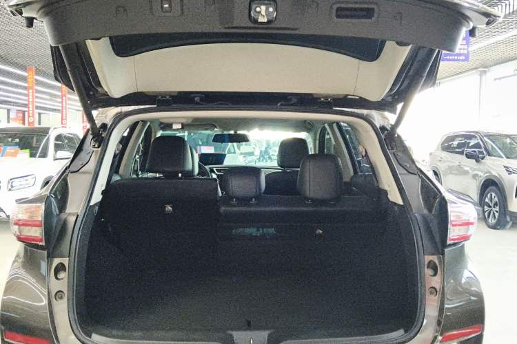 Used Nissan Murano 2019 2.5L XL Two-Wheel Drive Smart Connect Luxury Edition China VI Standard Trunk