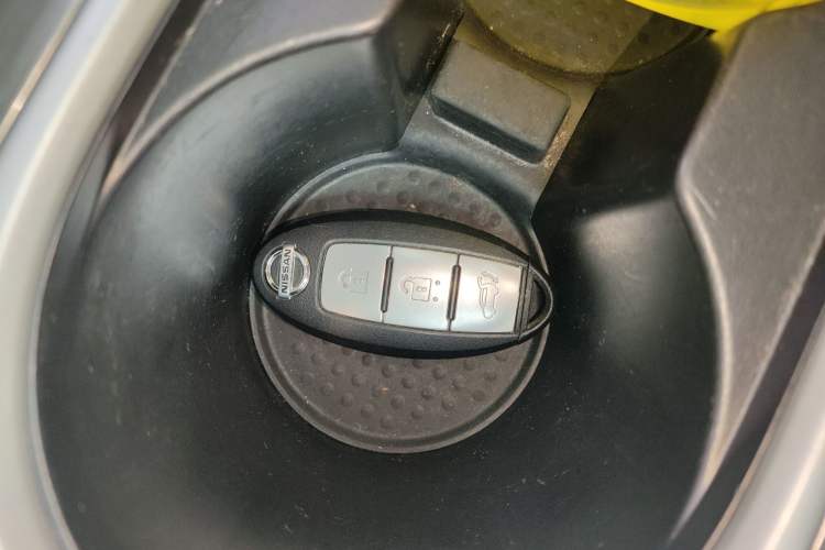 Used Nissan Murano 2019 2.5L XL Two-Wheel Drive Smart Connect Luxury Edition China VI Standard Vehicle Key