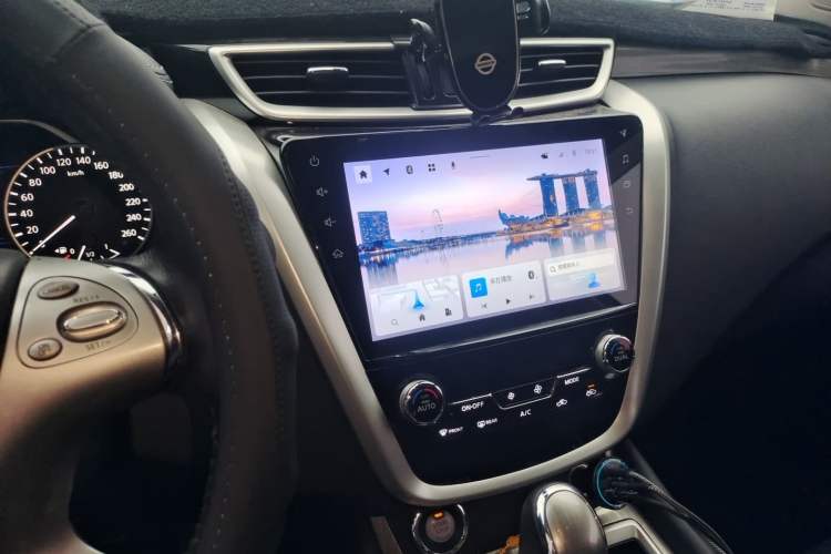 Used Nissan Murano 2021 2.5L XL Two-Wheel Drive Smart Connect Luxury Edition Audio And AC Panel