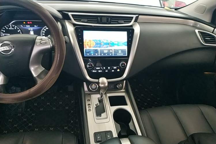 Used Nissan Murano 2021 2.5L XL Two-Wheel Drive Smart Connect Luxury Edition Audio And AC Panel