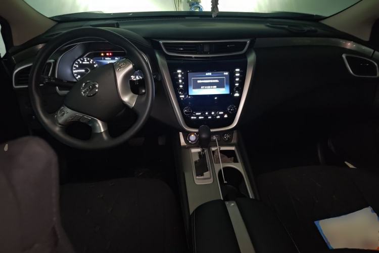 Used Nissan Murano 2021 2.5L XE Two-Wheel Drive Elite Edition Center Console