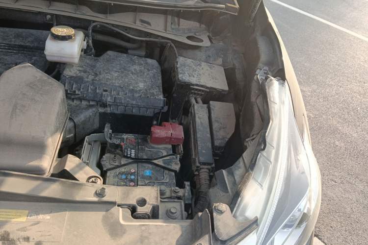 Used Nissan Murano 2021 2.5L XE Two-Wheel Drive Elite Edition Engine Bay Left