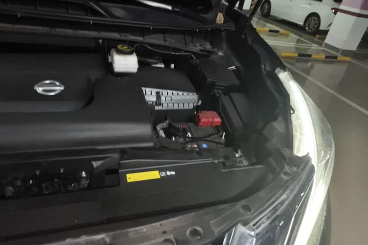 Used Nissan Murano 2021 2.5L XL Two-Wheel Drive Smart Connect Luxury Edition Engine Bay Left