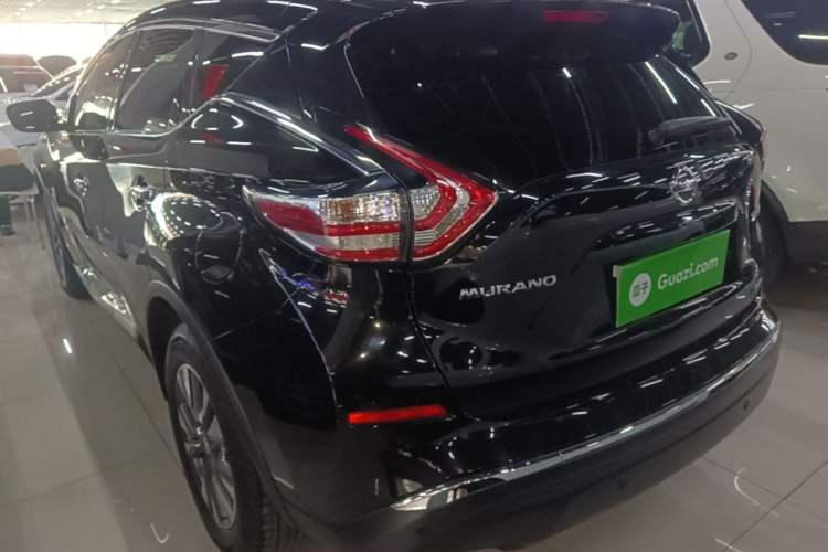 Used Nissan Murano 2021 2.5L XE Two-Wheel Drive Elite Edition Exterior 2