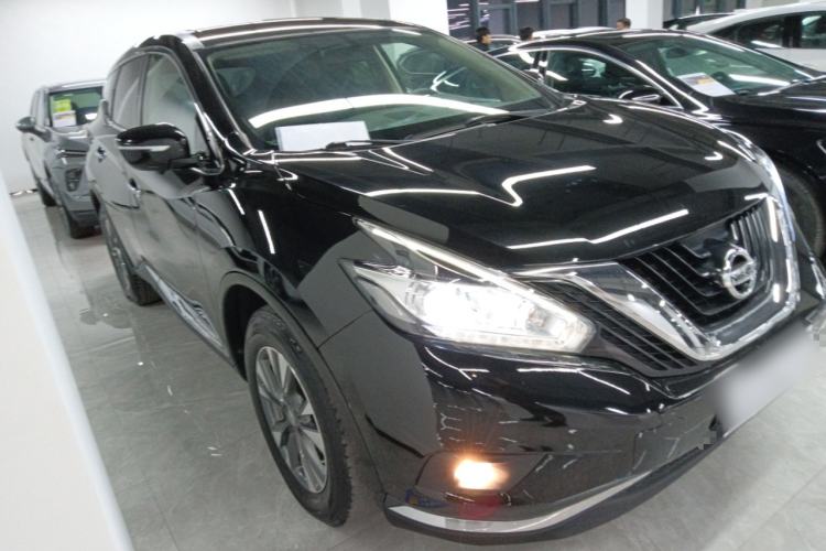Used Nissan Murano 2021 2.5L XE Two-Wheel Drive Elite Edition Front Right 45 Deg
