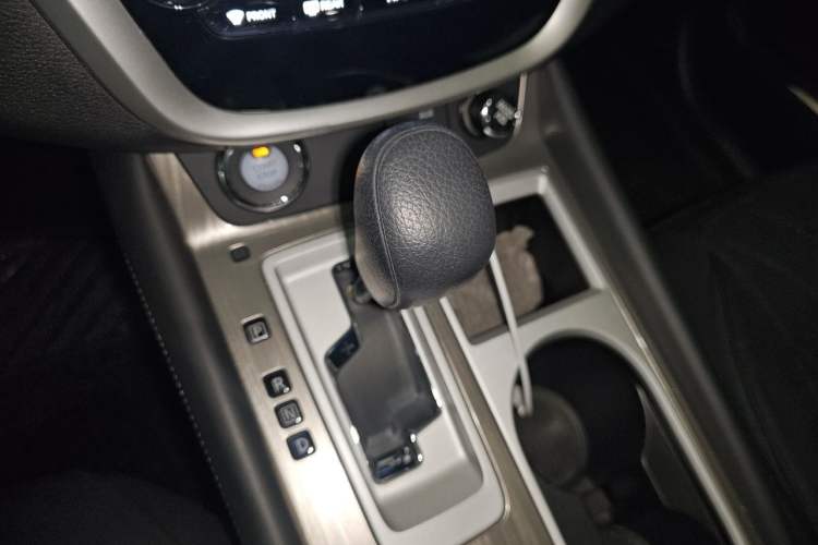 Used Nissan Murano 2021 2.5L XE Two-Wheel Drive Elite Edition Gear Lever