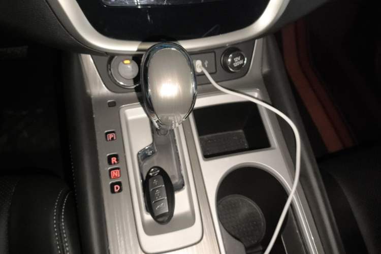 Used Nissan Murano 2021 2.5L XL Two-Wheel Drive Smart Connect Luxury Edition Gear Lever