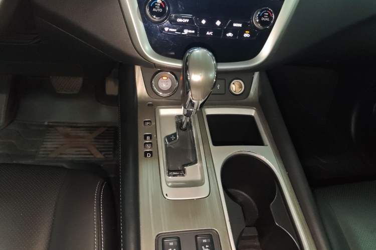 Used Nissan Murano 2021 2.5L XL Two-Wheel Drive Smart Connect Luxury Edition Gear Lever