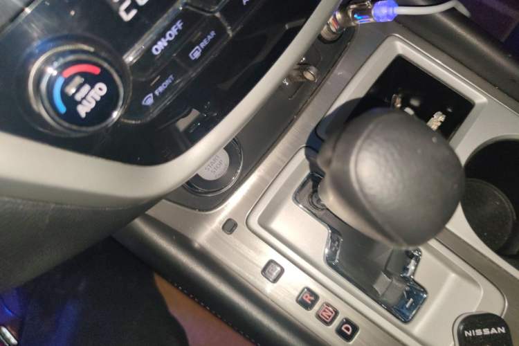 Used Nissan Murano 2021 2.5L XE Two-Wheel Drive Elite Edition Gear Lever