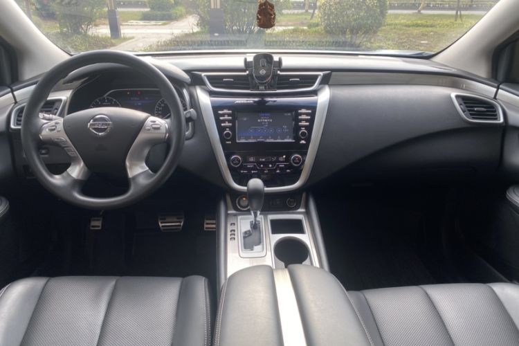 Used Nissan Murano 2021 2.5L XE Two-Wheel Drive Elite Edition Interior 1