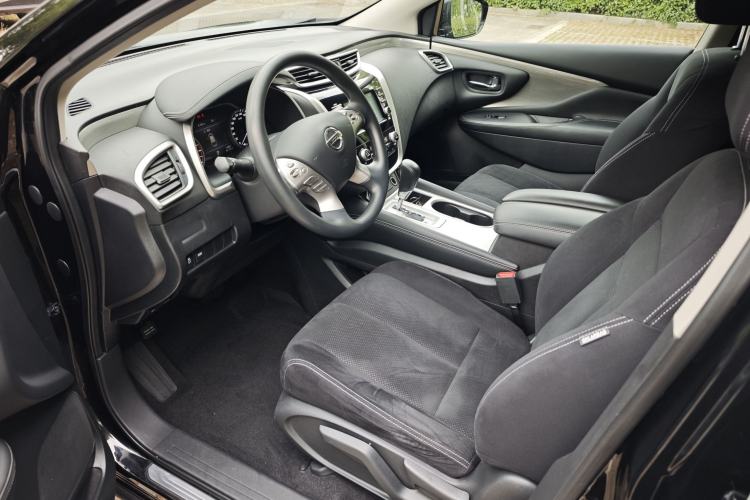 Used Nissan Murano 2021 2.5L XE Two-Wheel Drive Elite Edition Interior 2