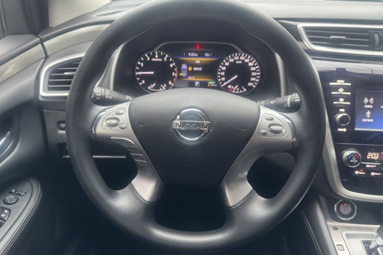 Used Nissan Murano 2021 2.5L XE Two-Wheel Drive Elite Edition Interior 2
