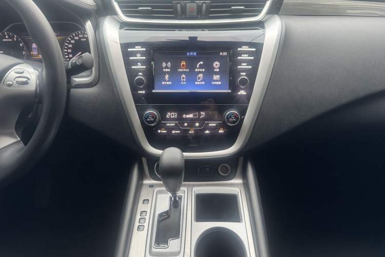 Used Nissan Murano 2021 2.5L XE Two-Wheel Drive Elite Edition Interior 3
