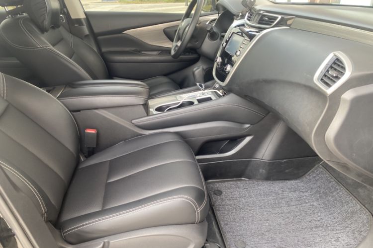 Used Nissan Murano 2021 2.5L XE Two-Wheel Drive Elite Edition Interior 4