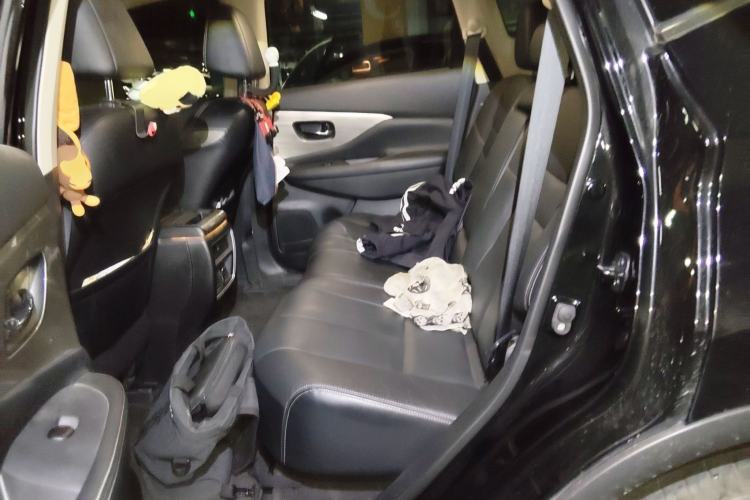 Used Nissan Murano 2021 2.5L XL Two-Wheel Drive Smart Connect Luxury Edition Interior 4