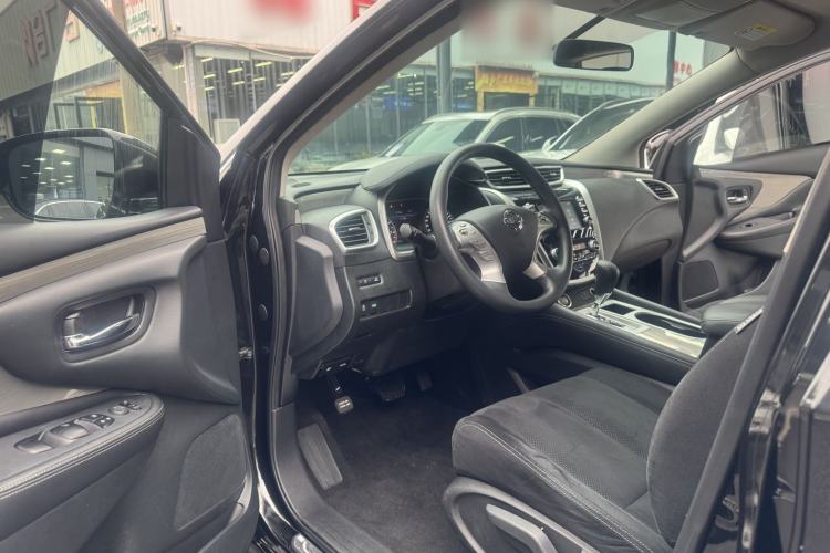 Used Nissan Murano 2021 2.5L XE Two-Wheel Drive Elite Edition Interior 5