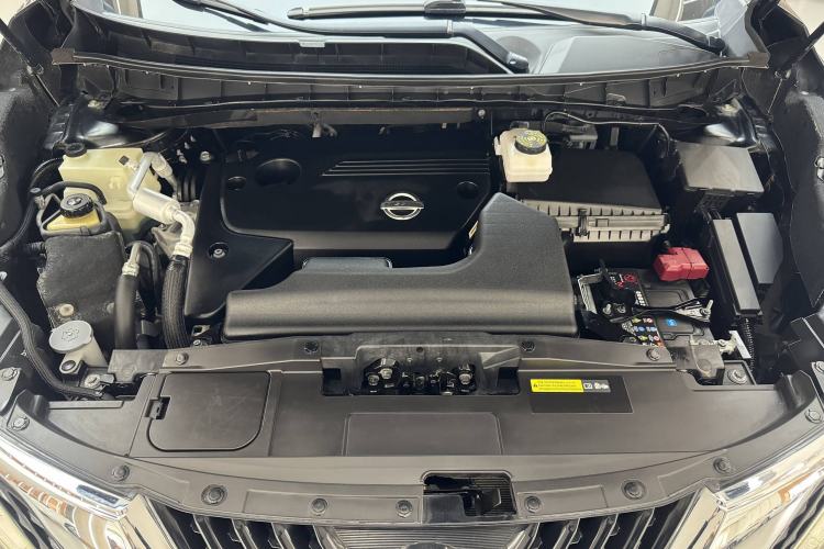 Used Nissan Murano 2021 2.5L XE Two-Wheel Drive Elite Edition Interior 7