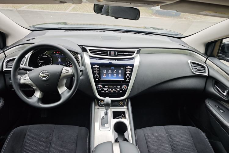 Used Nissan Murano 2021 2.5L XE Two-Wheel Drive Elite Edition Interior 7