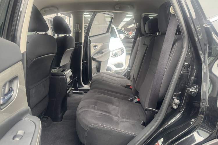 Used Nissan Murano 2021 2.5L XE Two-Wheel Drive Elite Edition Interior 7