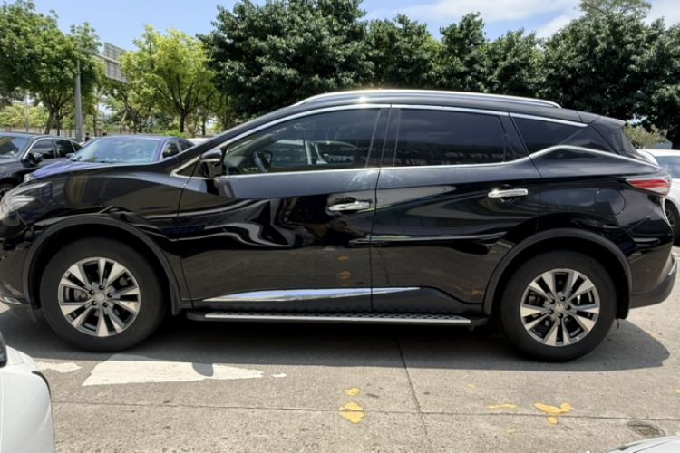 Used Nissan Murano 2021 2.5L XL Two-Wheel Drive Smart Connect Luxury Edition Interior 8