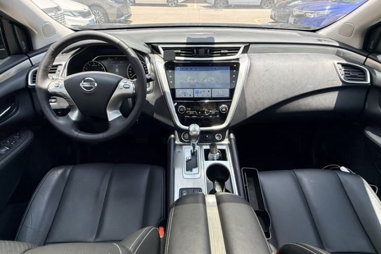 Used Nissan Murano 2021 2.5L XL Two-Wheel Drive Smart Connect Luxury Edition Interior 9