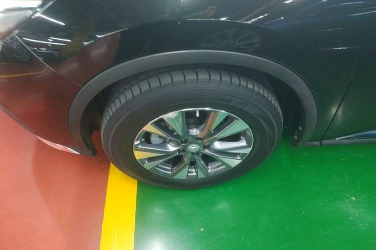Used Nissan Murano 2021 2.5L XL Two-Wheel Drive Smart Connect Luxury Edition Left Front Wheel Hub