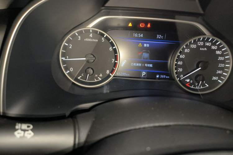 Used Nissan Murano 2021 2.5L XE Two-Wheel Drive Elite Edition Odometer Close Up