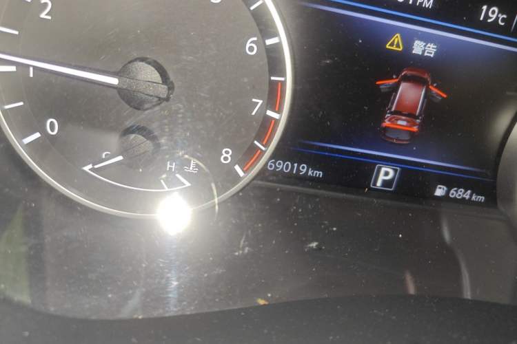Used Nissan Murano 2021 2.5L XE Two-Wheel Drive Elite Edition Odometer Close Up