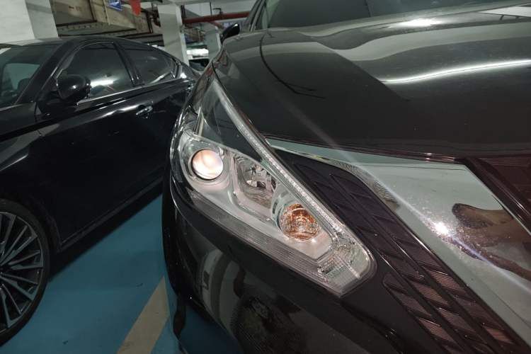 Used Nissan Murano 2021 2.5L XE Two-Wheel Drive Elite Edition Right Front Headlight