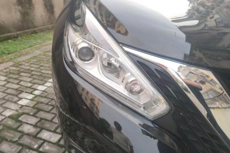 Used Nissan Murano 2021 2.5L XE Two-Wheel Drive Elite Edition Right Front Headlight