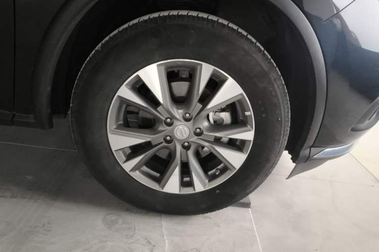 Used Nissan Murano 2021 2.5L XL Two-Wheel Drive Smart Connect Luxury Edition Right Front Wheel Hub