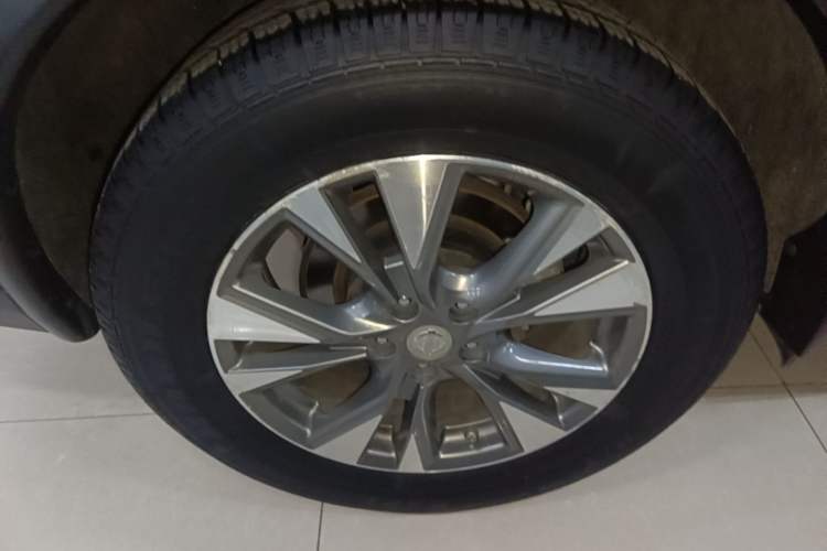 Used Nissan Murano 2021 2.5L XE Two-Wheel Drive Elite Edition Right Rear Wheel Hub