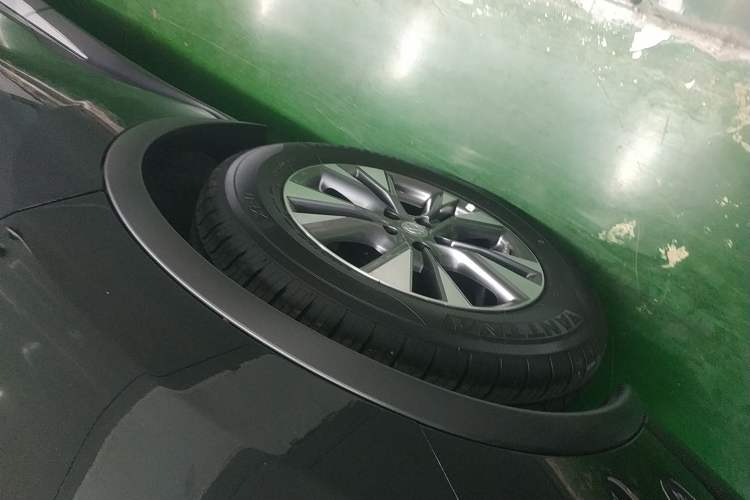 Used Nissan Murano 2021 2.5L XL Two-Wheel Drive Smart Connect Luxury Edition Right Rear Wheel Hub