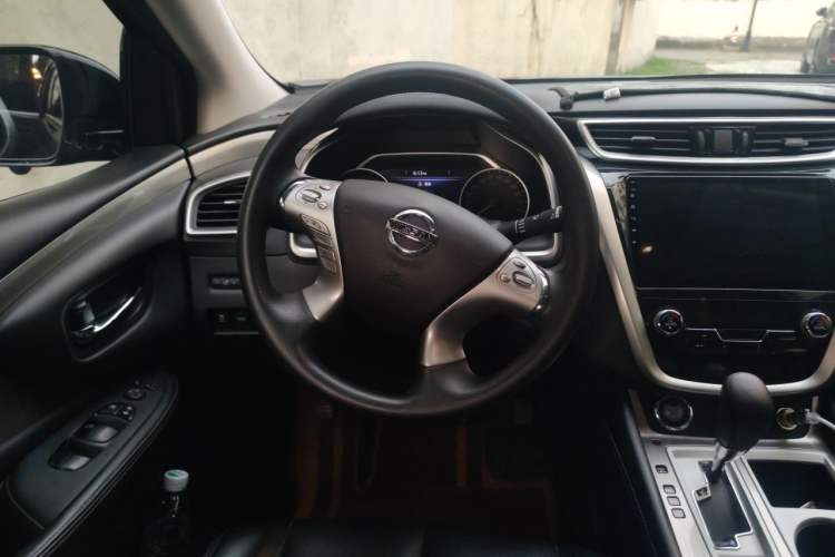 Used Nissan Murano 2021 2.5L XE Two-Wheel Drive Elite Edition Steering Wheel
