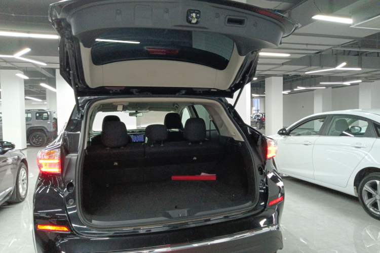 Used Nissan Murano 2021 2.5L XE Two-Wheel Drive Elite Edition Trunk