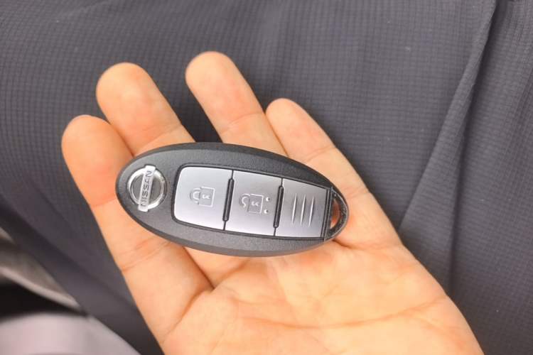 Used Nissan Murano 2021 2.5L XE Two-Wheel Drive Elite Edition Vehicle Key
